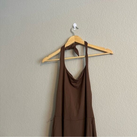 Susana Monaco Brown Halter Flare Dress Medium - Chic Minimalist & Elegant - Picture 4 of 9
